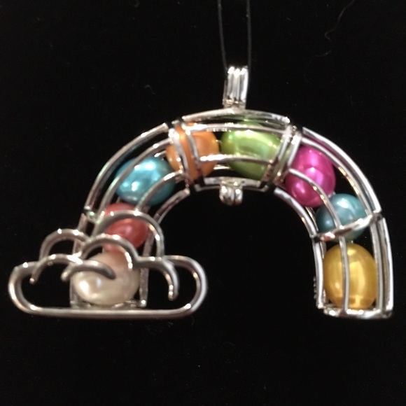 Rainbow pendant - Picture 2 of 3